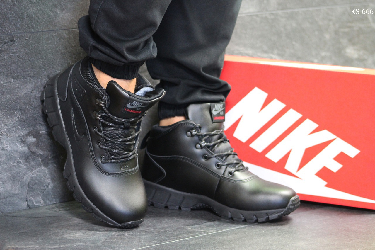 

Мужские зимние кроссовки в стиле Nike Lunarridge, черные 42 (27 см), размеры:41,42,46