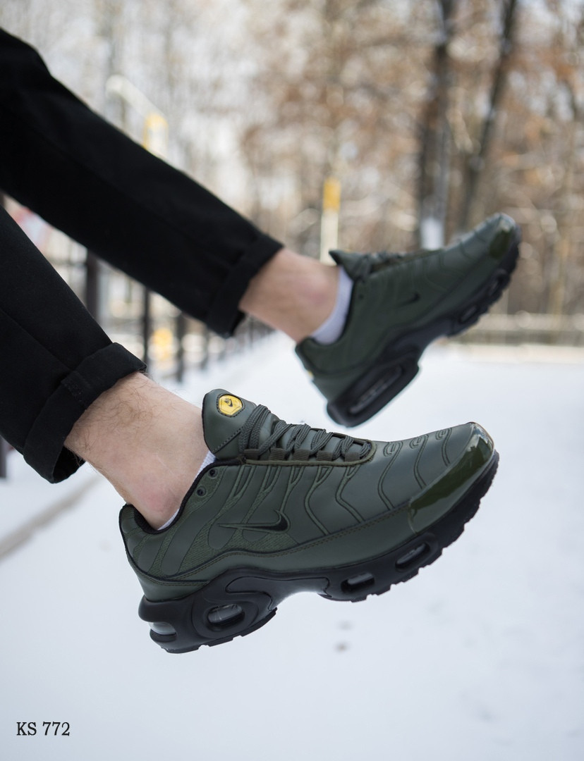 

Мужские зимние кроссовки на меху в стиле Nike Air Max Tn, зеленые 46 (30 см), размеры:44,46