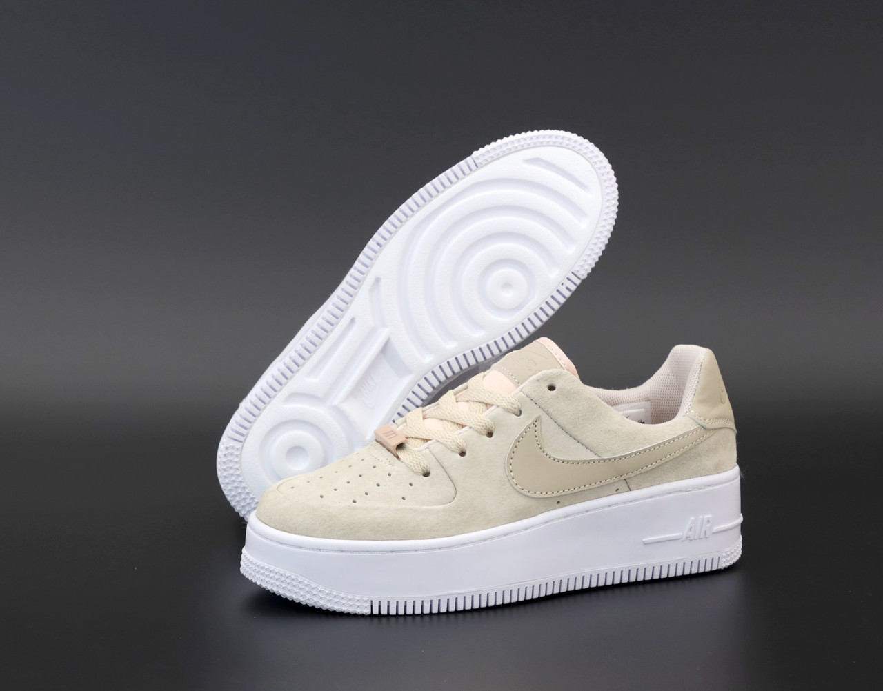 

Кроссовки женские Nike Air Force 1 Sage Beige бежевые, Найк Аир Форс, замшевые, прошиты, Код KD-12239 37