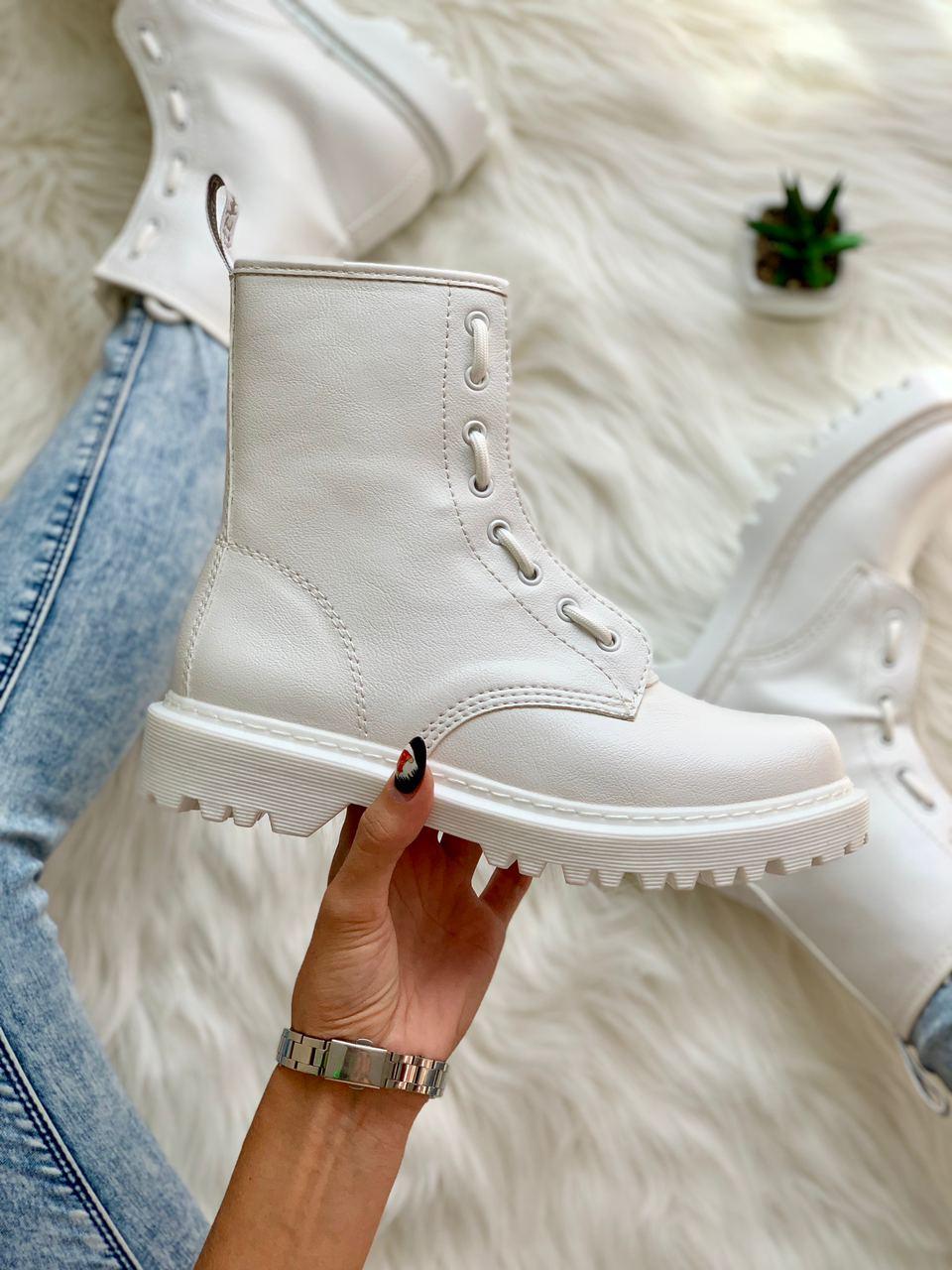 

Женские кожаные ботинки Dr. Martens 1460 White LUX, Белый