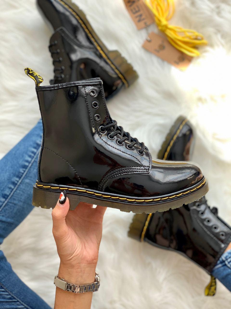 

Женские кожаные ботинки Dr. Martens 1460 Lacquer