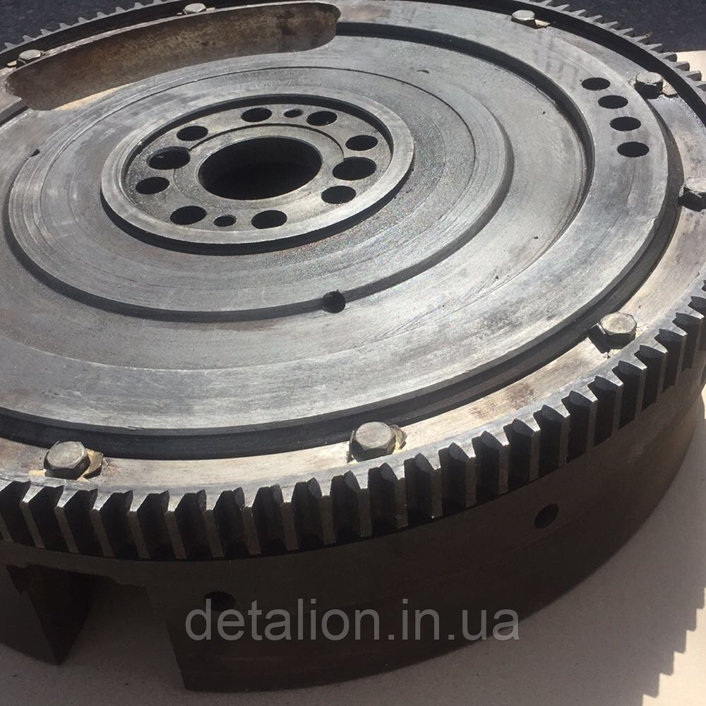 

Маховик ЯМЗ 238 стар. обр. Z=115 зуб. (2-х диск. сцепл.) 238-1005115