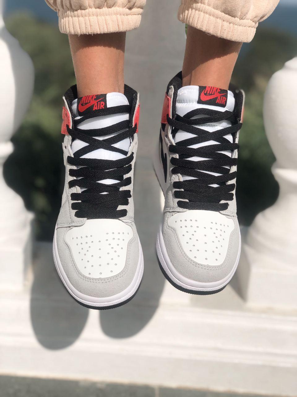 

Женские брендовые кроссовки Nike air Jordan retro 1 grey / red найк Джордан кожа замш 36-40, Белый