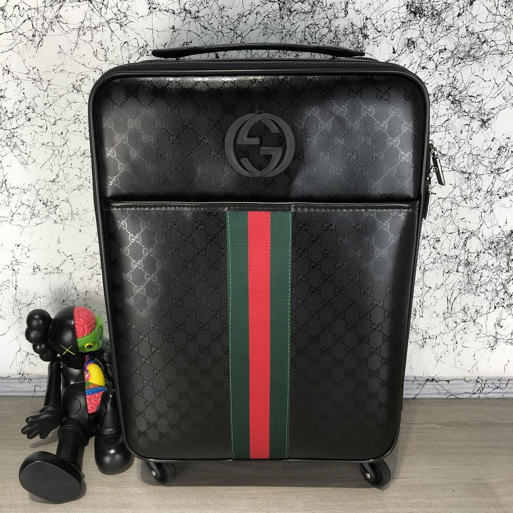 

Чемодан Gucci 19150 черный