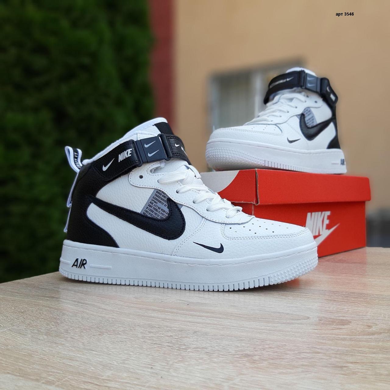 

Мужские зимние кроссовки на термопрокладке Nike Air Force 1 Mid LV8, кожа, белые с черным 45 (28 см)