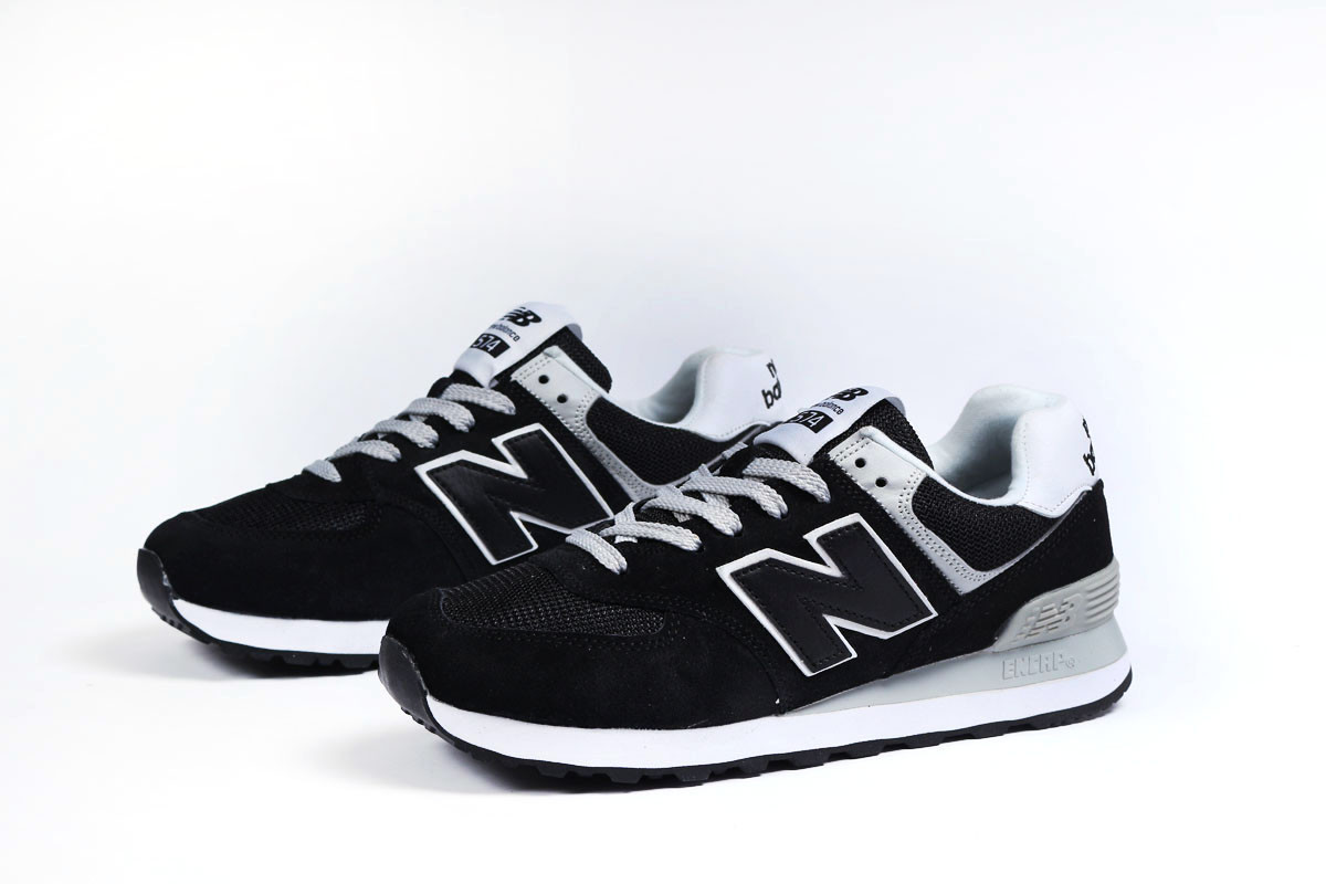 

Мужские кроссовки New Balance 574, замша, сетка, черные 43 (27 см), размеры:43,46