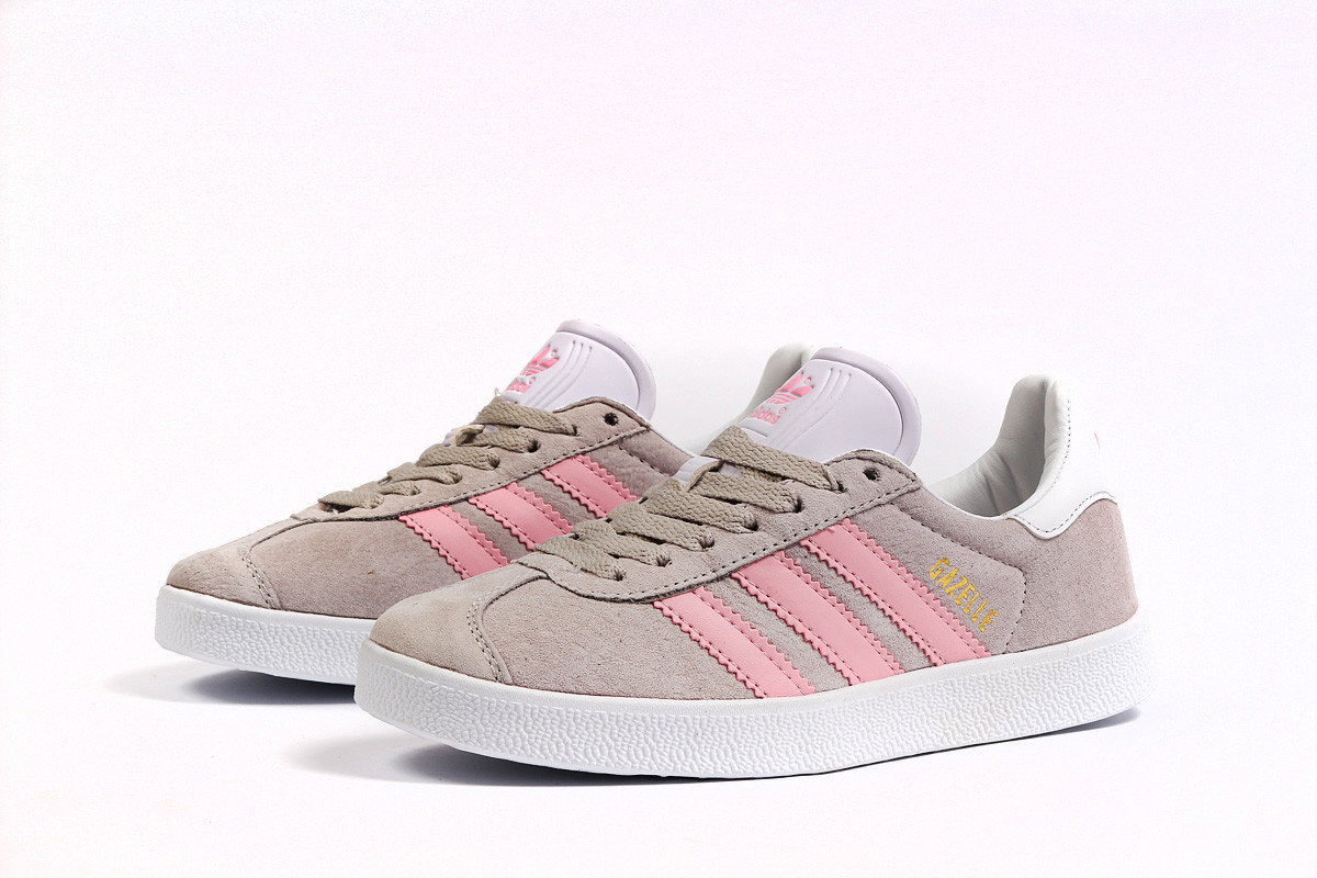 

Женские кроссовки Adidas Gazelle, замша, серые 40 (25 см), размеры:36,37,38,39,40,41