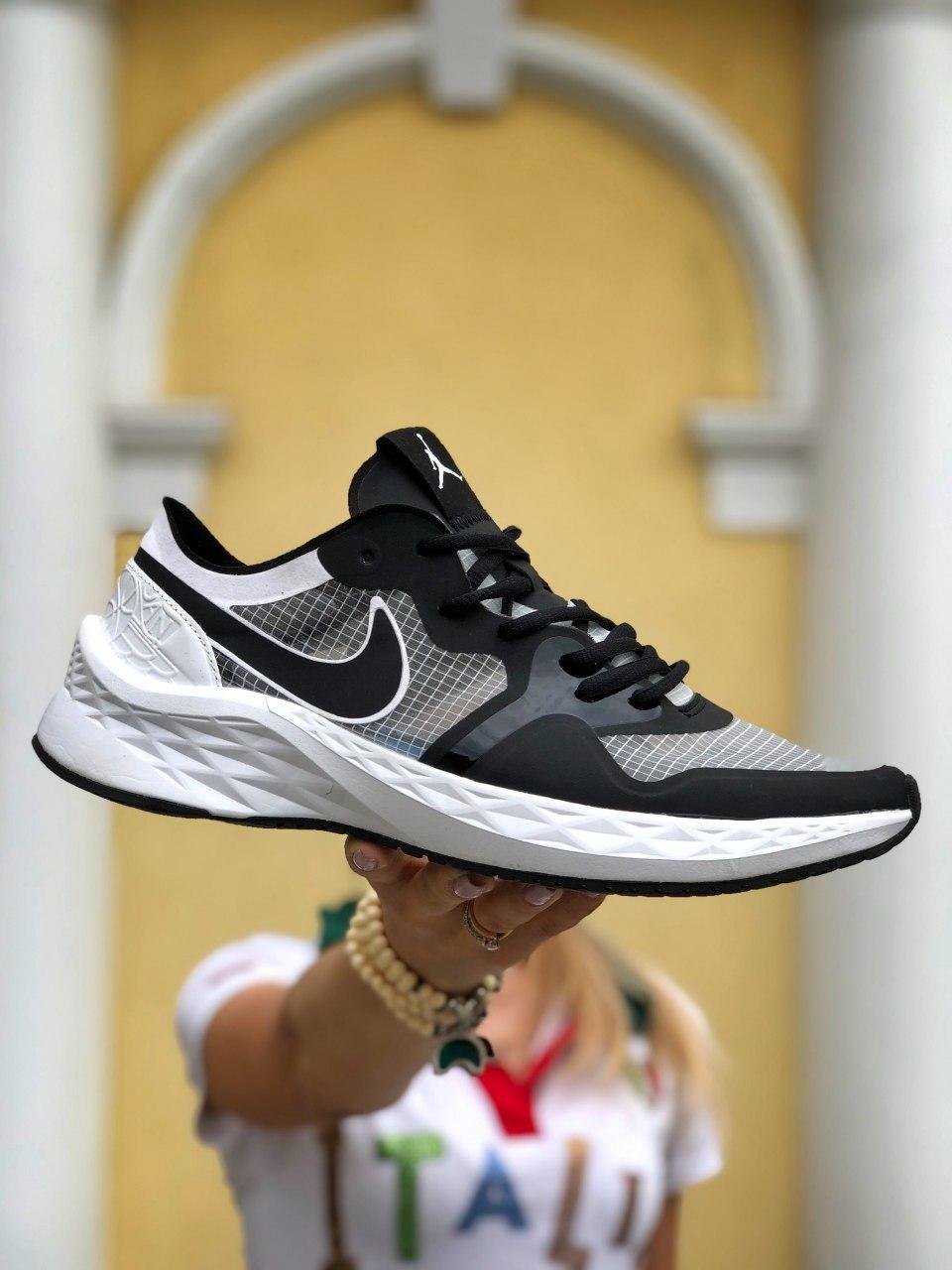 

Мужские кроссовки Nike Jordan Air Zoom 85 Runner Black White / Найк Джордан Аир Зум 85 Раннер 42, Черно-белый