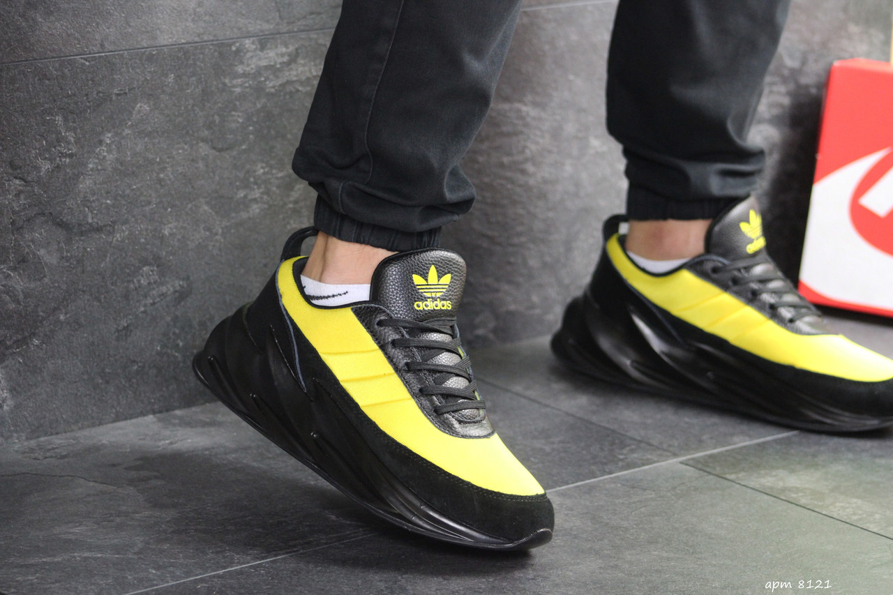 

Мужские кроссовки в стиле Adidas Sharks, текстиль, замша, черные с желтым 43(27,6 см), размеры:42,43,44,45