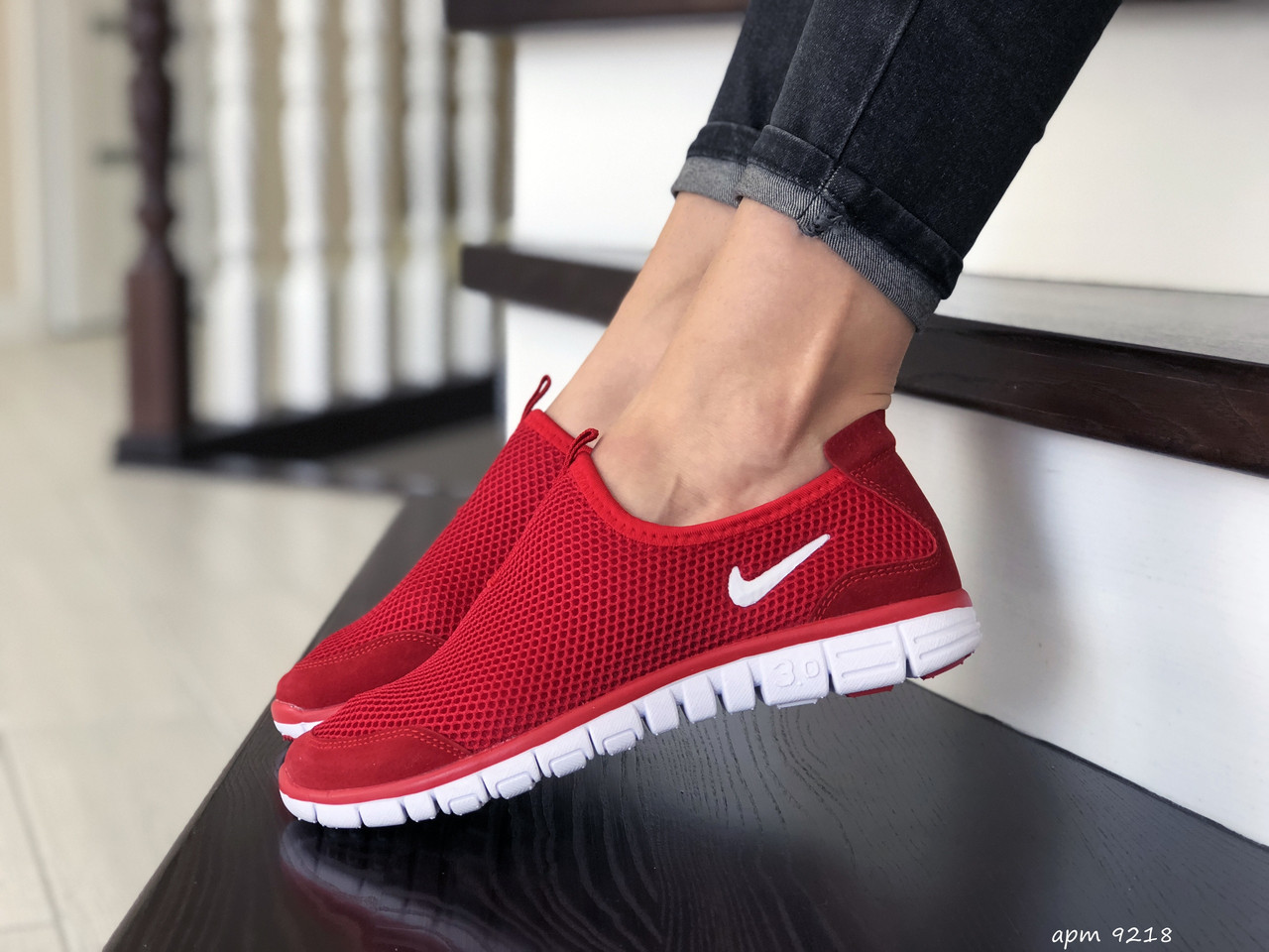 

Женские кроссовки Nike Free Run 30, сетка, красные с белым 39(24,5 см), размеры:38,39,40