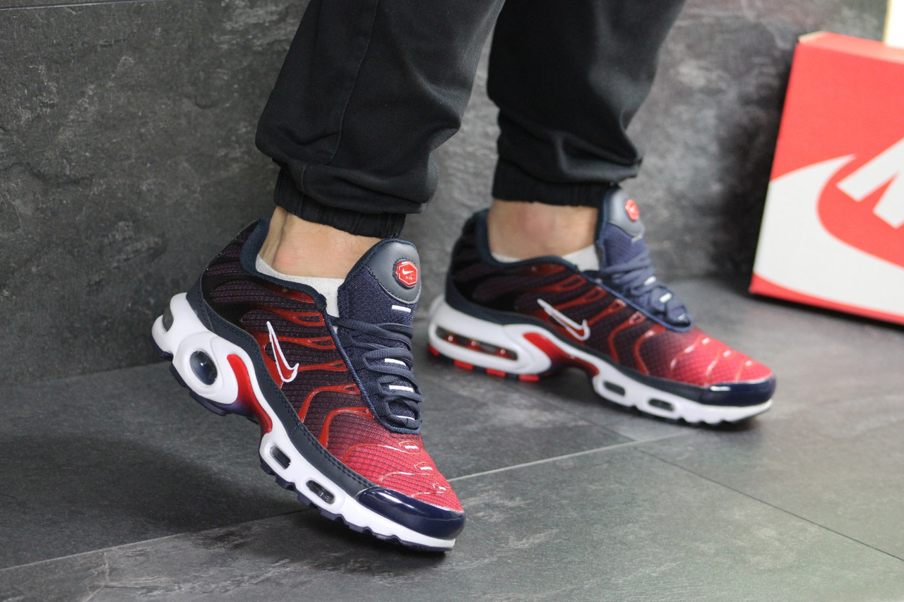 

Мужские кроссовки в стиле Nike Air Max Tn, синие с красным 44(28 см), размеры:44,45,46