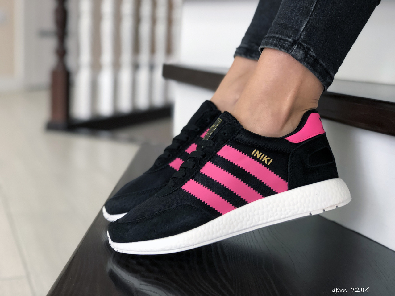 

Женские кроссовки в стиле Adidas INIKI, сетка, замша, черные с малиновым, 41р(26 см)