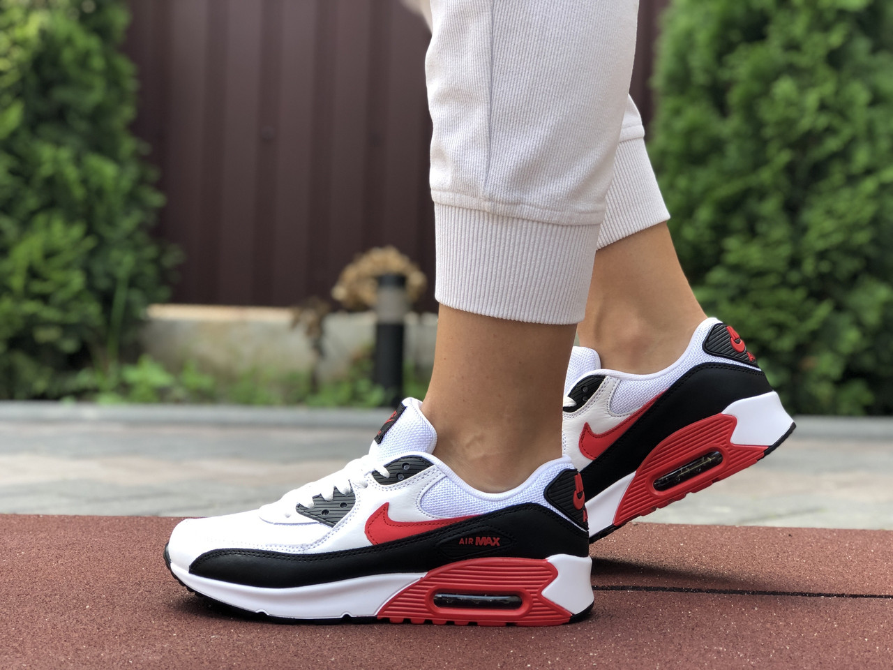 

Женские кроссовки в стиле Nike Nike Air Max 90, кожа, сетка, белые с черным, 36 (23,5 см), размеры:36,38,39