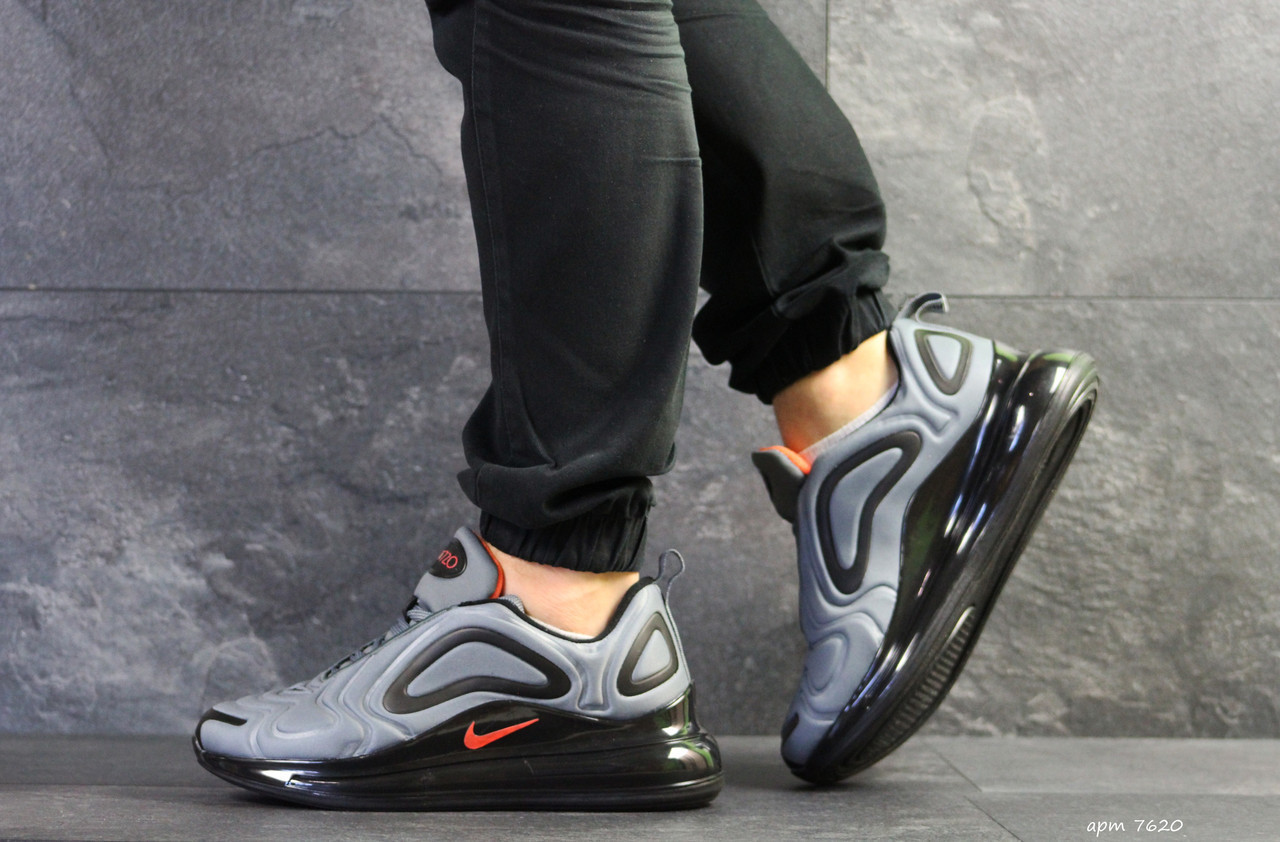 

Мужские кроссовки в стиле Nike Air Max 270, серые 41(26,4 см), размеры:41,44,45,46