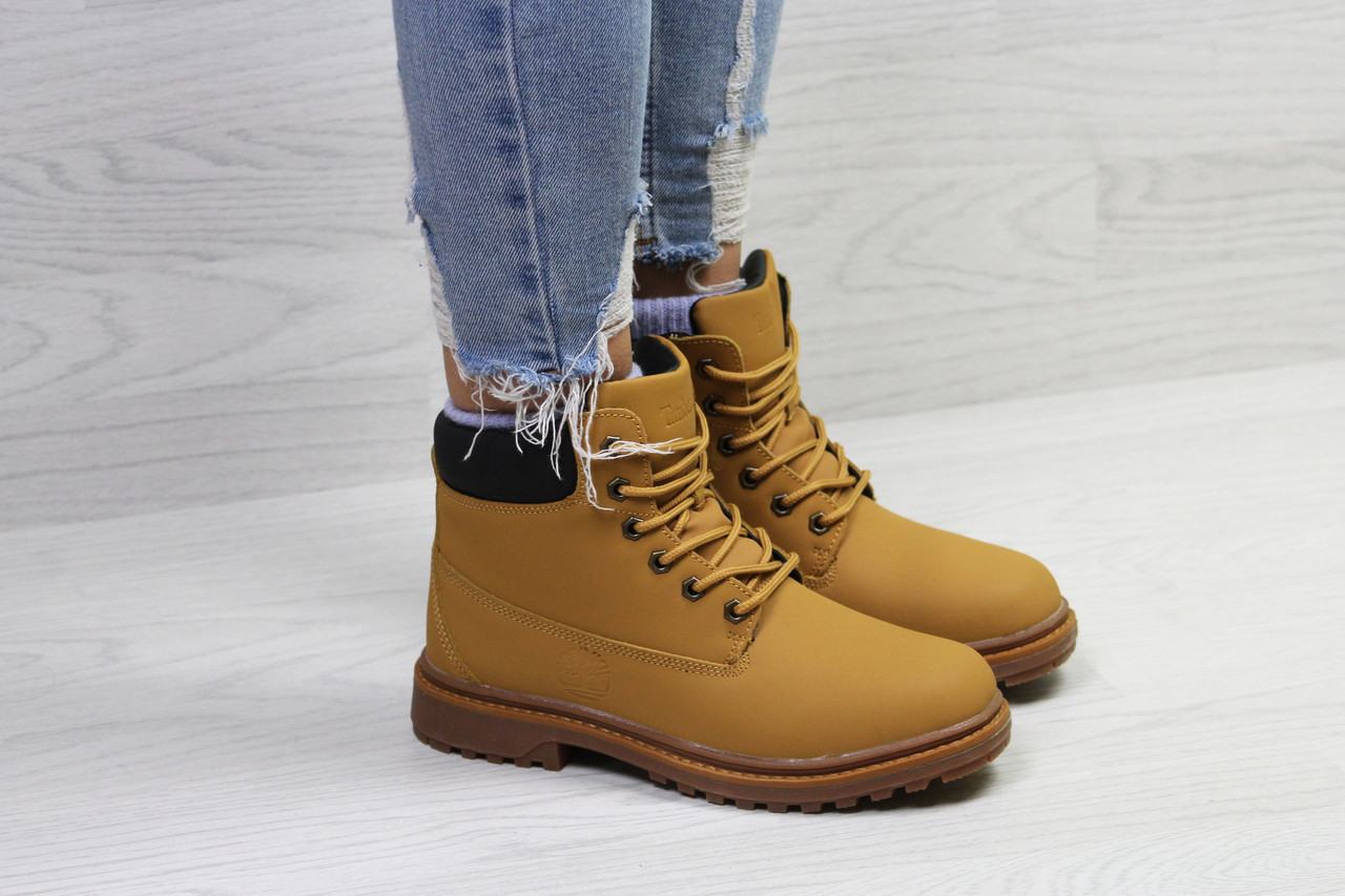 

Женские зимние кроссовки в стиле Timberland, рыжие 40 (25,5 см), размеры:39,40