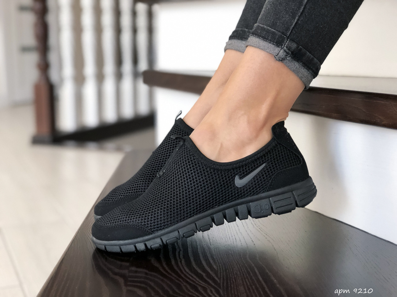 

Женские кроссовки Nike Free Run 30, сетка, черные 38(24 см), размеры:38,39