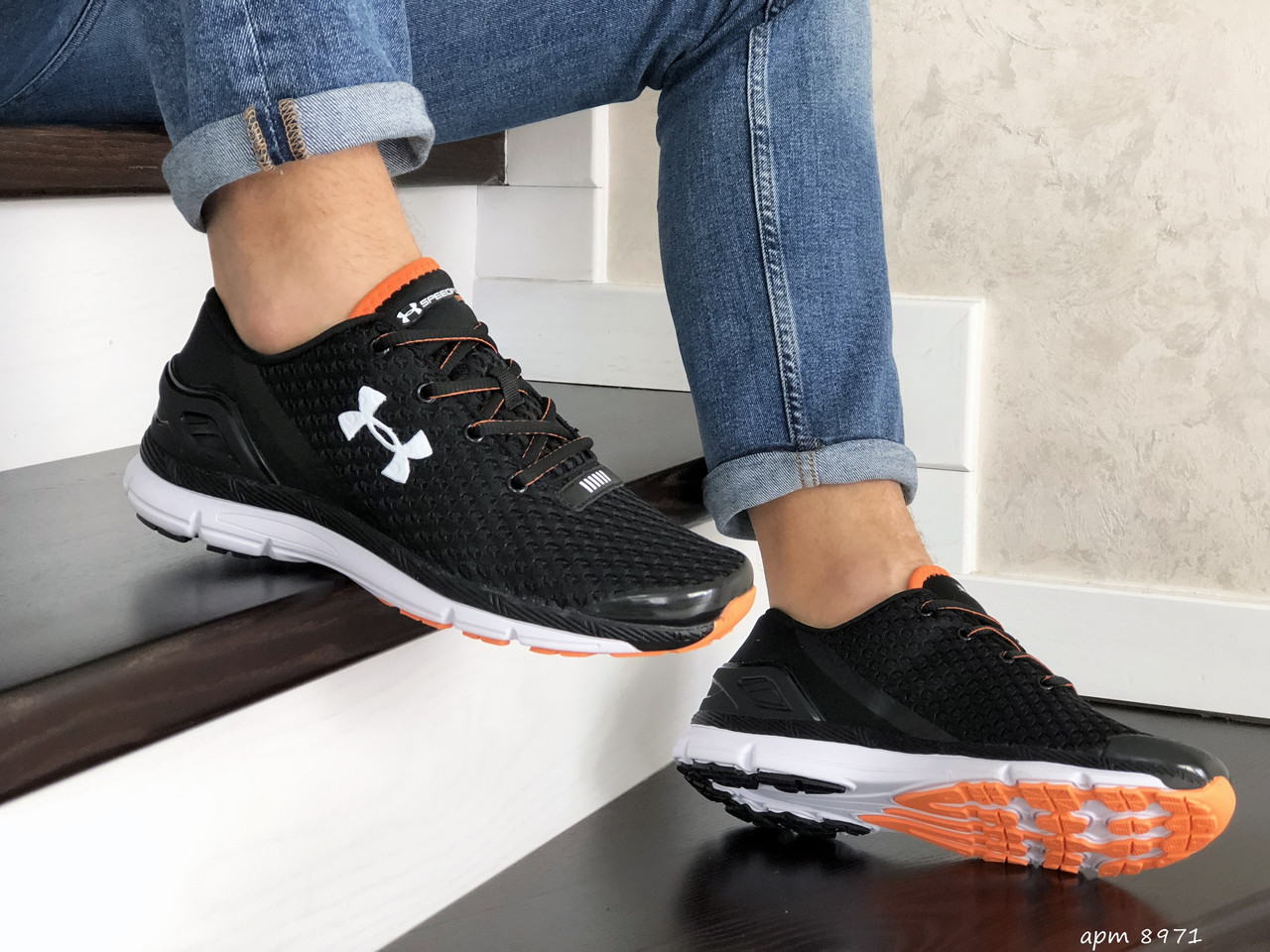 

Мужские кроссовки в стиле Under Armour SpeedForm Gemini, сетка, черные с белым 43(27,5 см), размеры:43,44