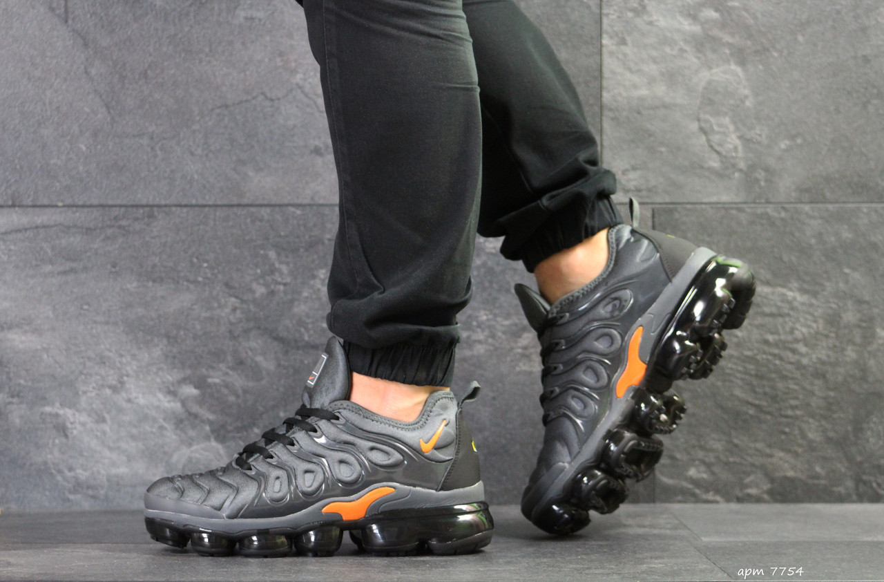 

Мужские кроссовки в стиле Nike Air Vapormax Plus, текстиль, серые 41(26 см), размеры:41,44,45