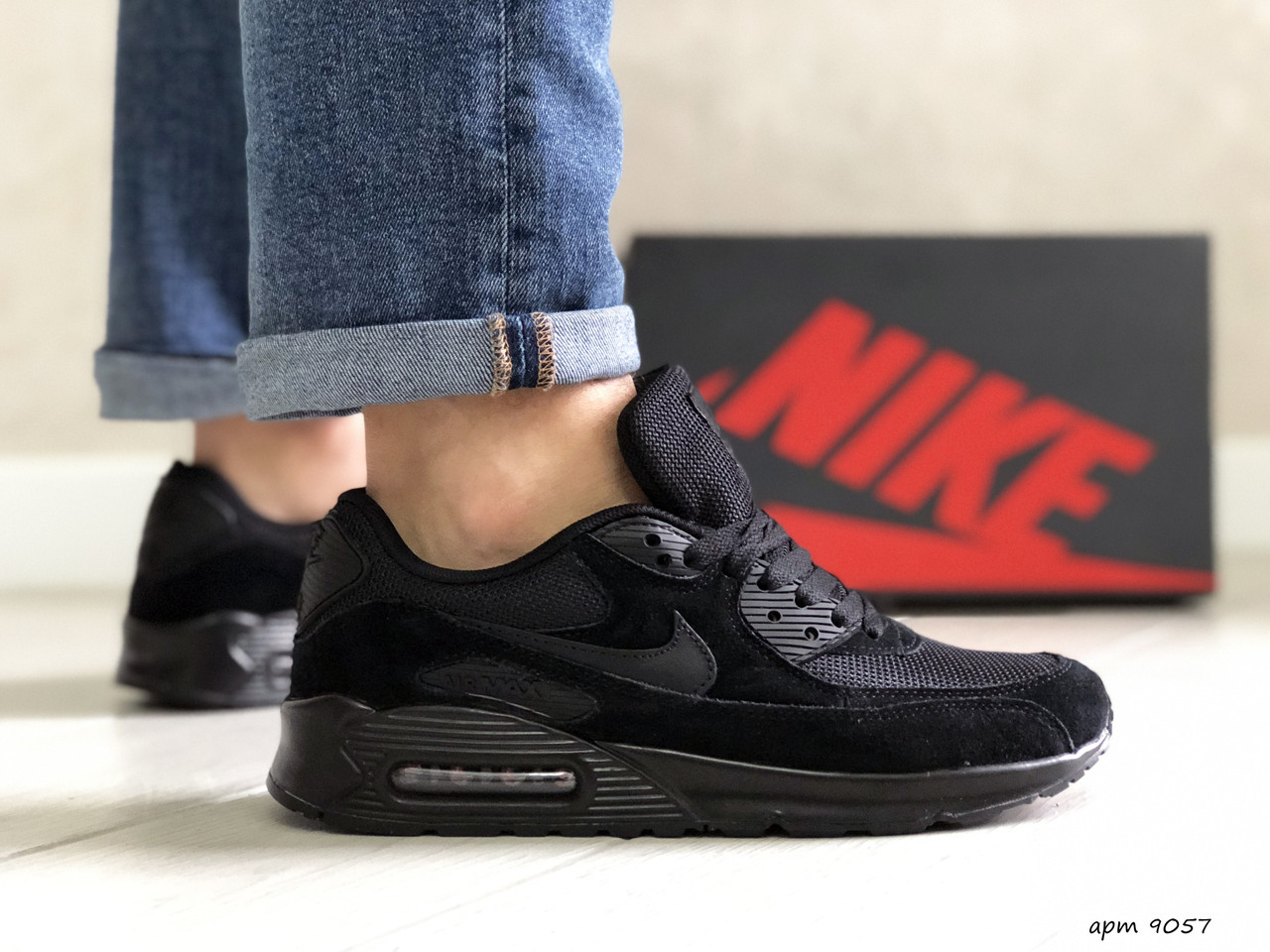 

Мужские кроссовки в стиле Nike Air Max 90, замша, сетка, черные 45(28,4 см), размеры:43,44,45,46