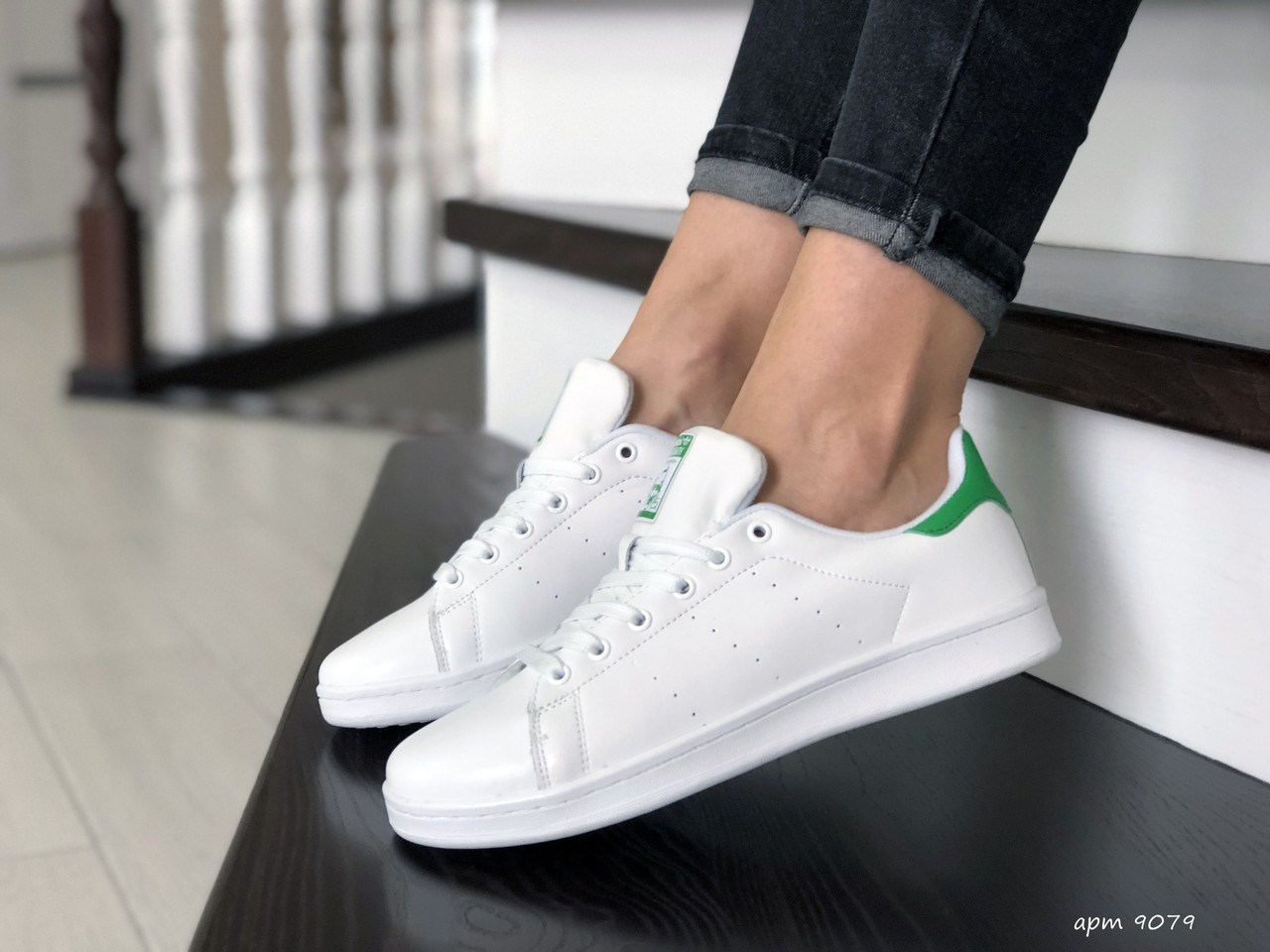 

Женские кроссовки в стиле Adidas Stan Smith, кожа, белые с зеленые 36(23,3 см), размеры:36,37,38,39