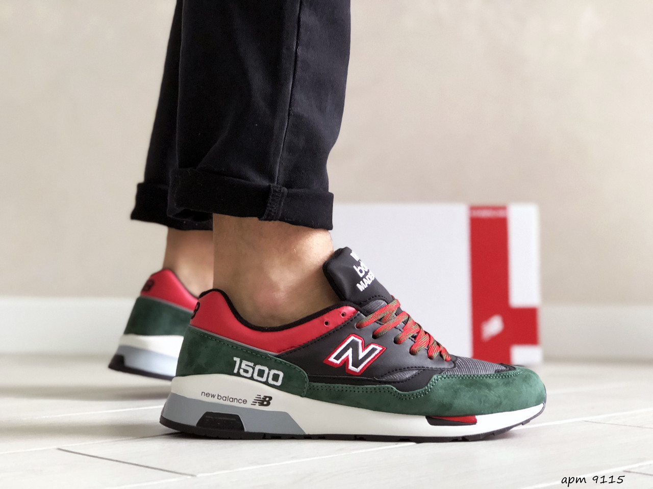 

Мужские кроссовки в стиле New Balance 1500, сетка, замша, кожа, черные с зеленым 43(27 см)