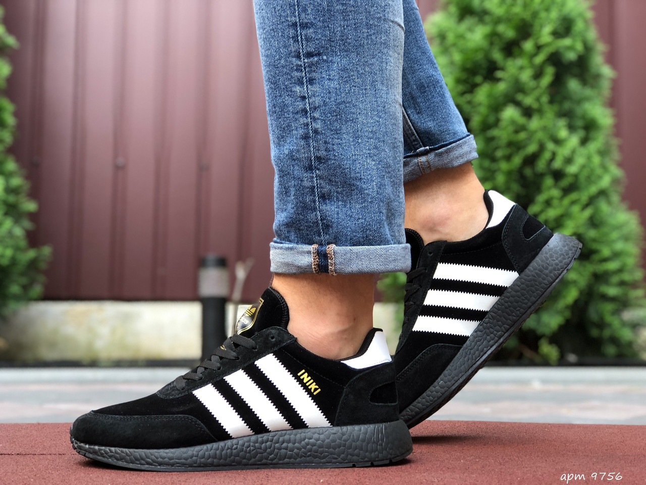 

Мужские кроссовки в стиле Adidas Iniki, замша, черные с белым, 44 (28 см), размеры:44,46