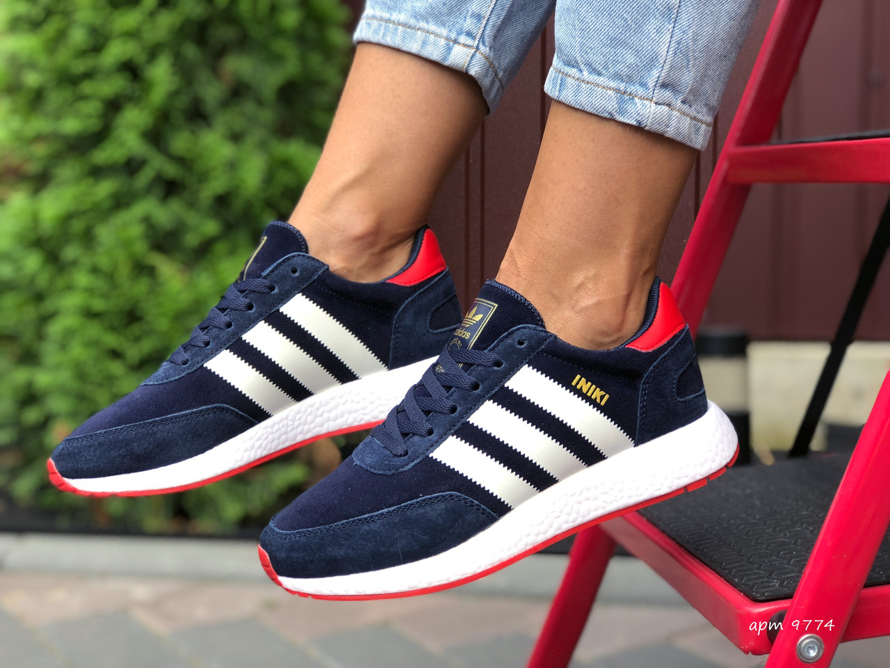 

Женские кроссовки в стиле Adidas Iniki, замша, синие с белым, 39 (24,9 см), размеры:39,40