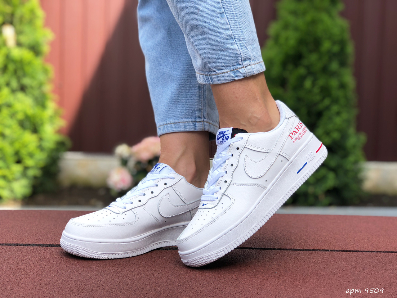 

Женские кроссовки в стиле Nike Air Force 1 Paris, кожа, белые, 37 (23,7 см), размеры:36,37,38,39,41