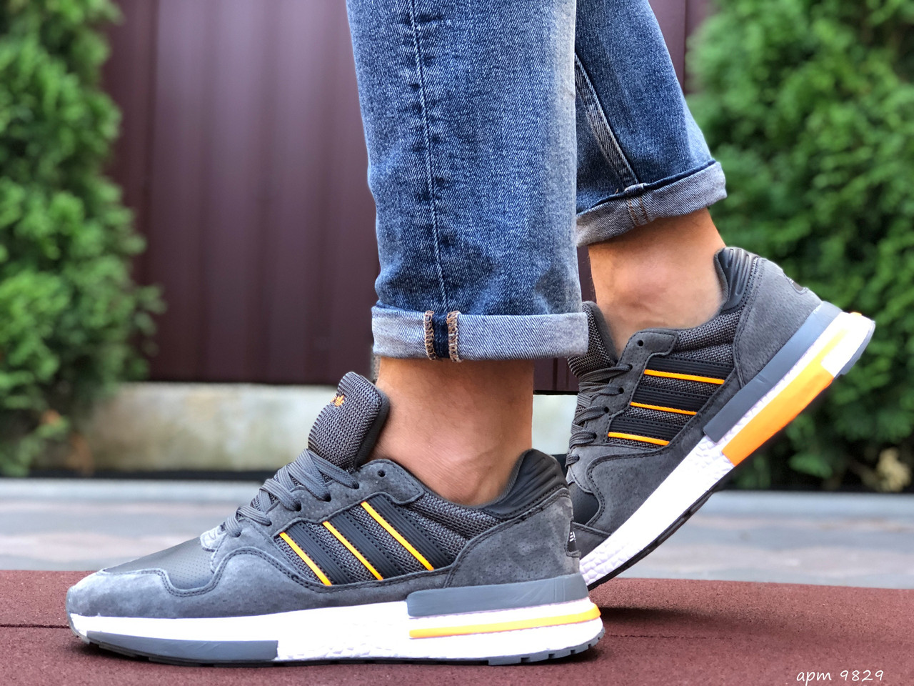 

Мужские кроссовки Adidas Zx 500 Rm, кожа, замша, серые с белым 42 (26,6 см), размеры:41,42