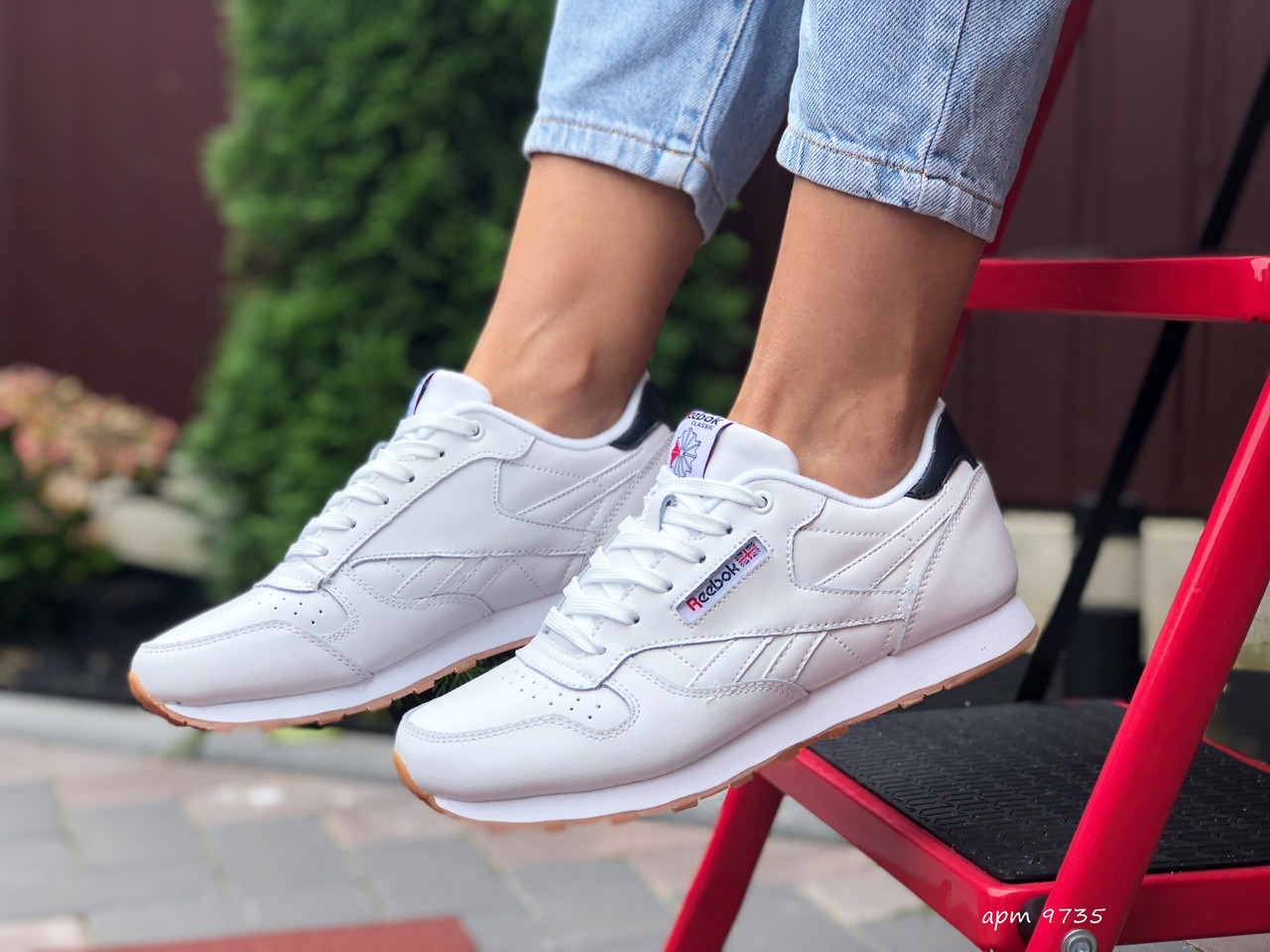 

Женские кроссовки в стиле Reebok Classic, кожа, белые, 39 (24,8 см), размеры:39,40