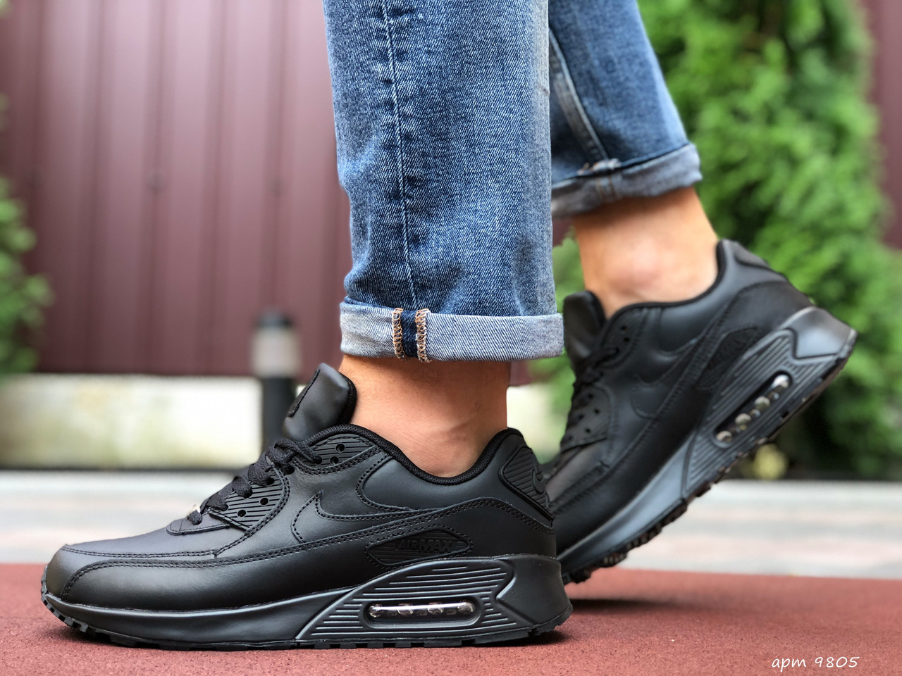 

Мужские кроссовки Nike Air Max 90, кожа, черные 46 (29 см), размеры:41,44,45,46