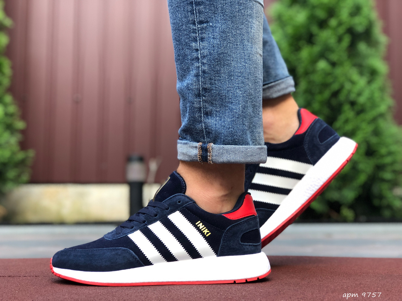 

Мужские кроссовки в стиле Adidas Iniki, замша, синие с белым, 46 (29,5 см), размеры:44,46