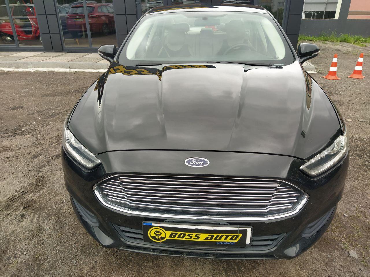 

Ford Fusion SE 2013, Черный