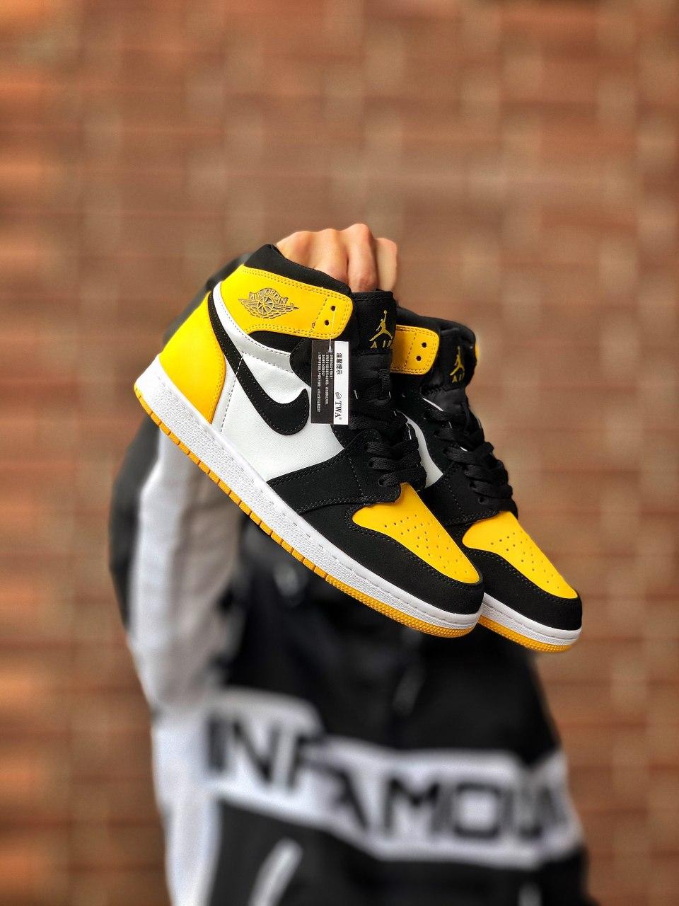 

Женские кроссовки Nike Air Jordan 1 Yellow Black / Найк Аир Джордан 1 Желтые/Черные 40