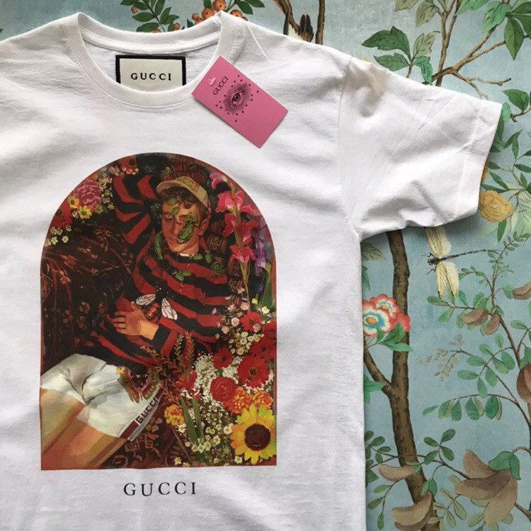 

GUCCI. Достойная белая футболка