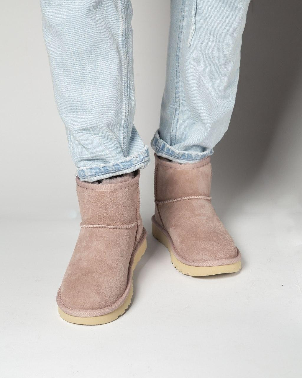 

Ugg Classic Mini Suede Pink