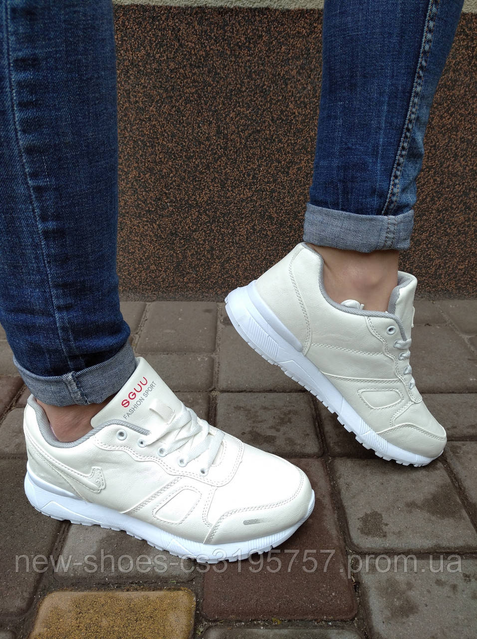 

Кроссовки женские белые в стиле Nike 38 р-р