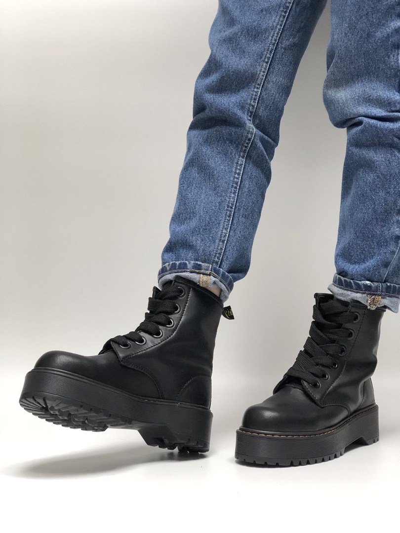 

Ботинки женские Dr.Martens MOLLY, черные, Доктор Мартинс, натуральная кожа, код KD-12332 40, Черный