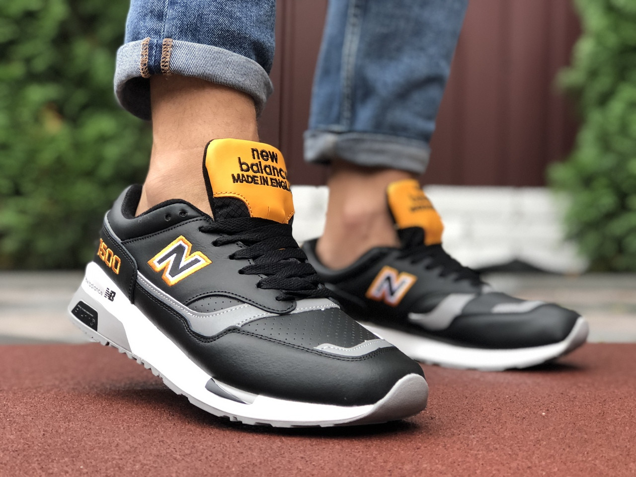 

Кросівки чоловічі New Balance 1500 чорні з жовтим 45, Черный