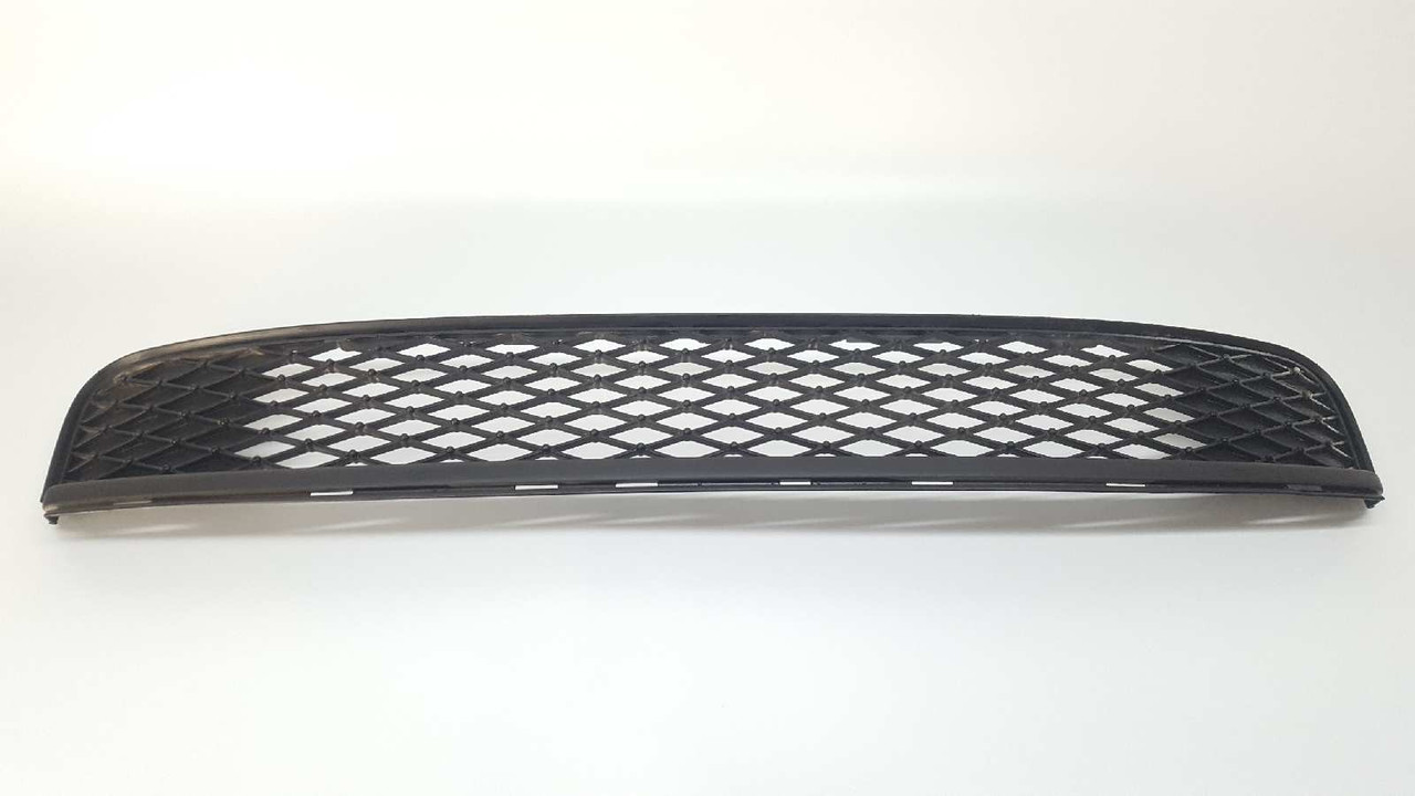 

Решетка бампера Toyota Auris '10-12 средняя (FPS) 5311202250