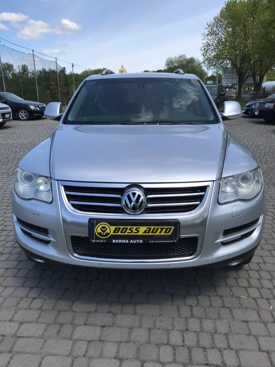 

Volkswagen Touareg 2008, Светло-серый