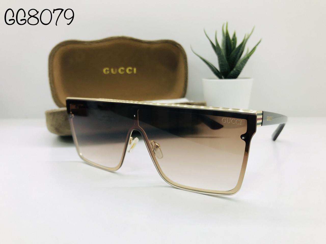 

Женские солнцезащитные очки Gucci (GG8079 - 1), Черный