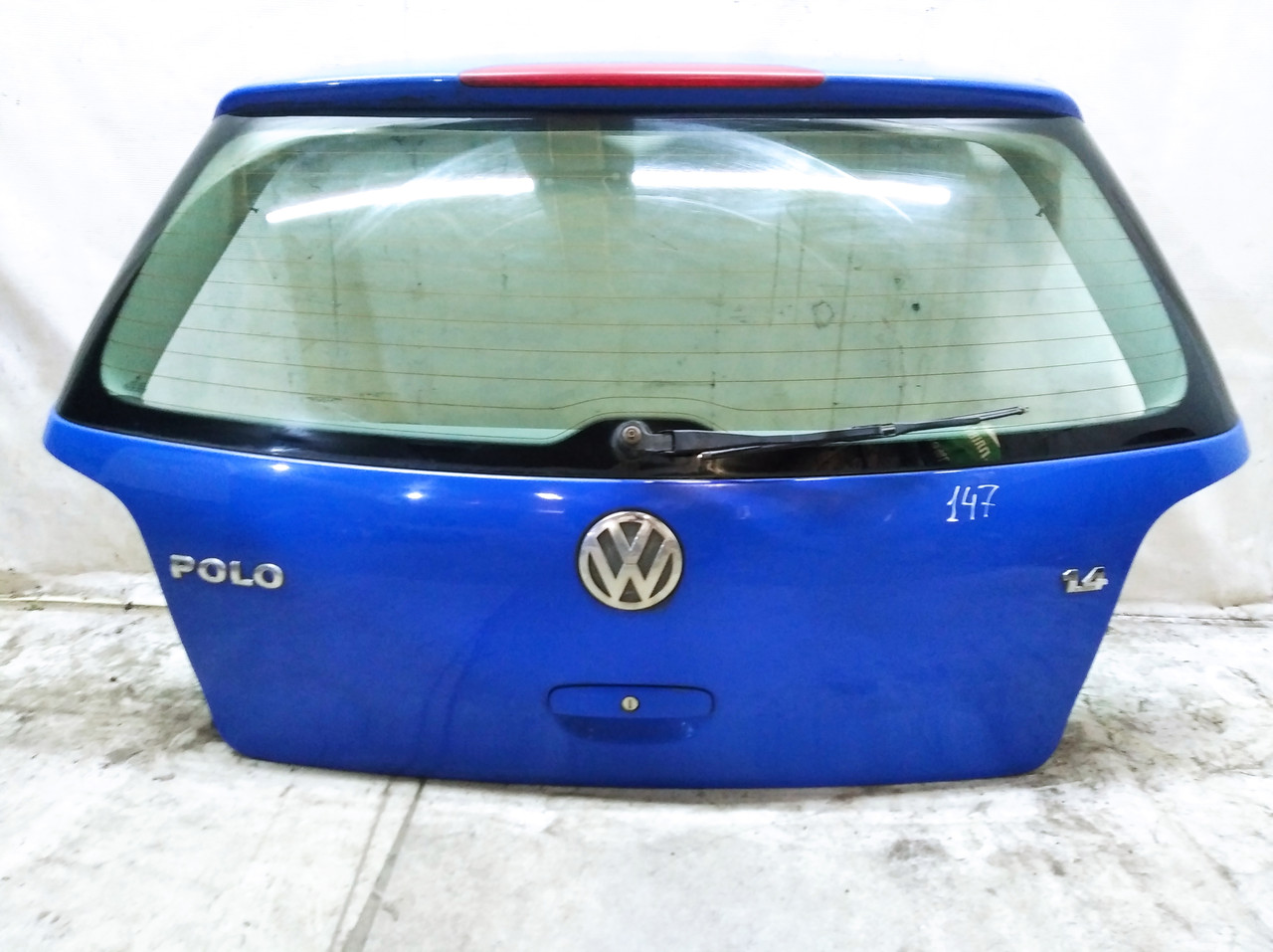 

Крышка багажника VW Polo синий