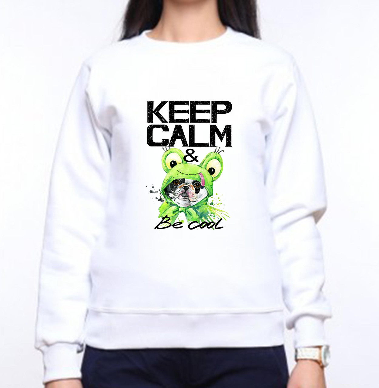 

Женский свитшот с принтом Собака в шкурке жабки "KEEP CALM & Be Cool" Push IT XS, Белый S