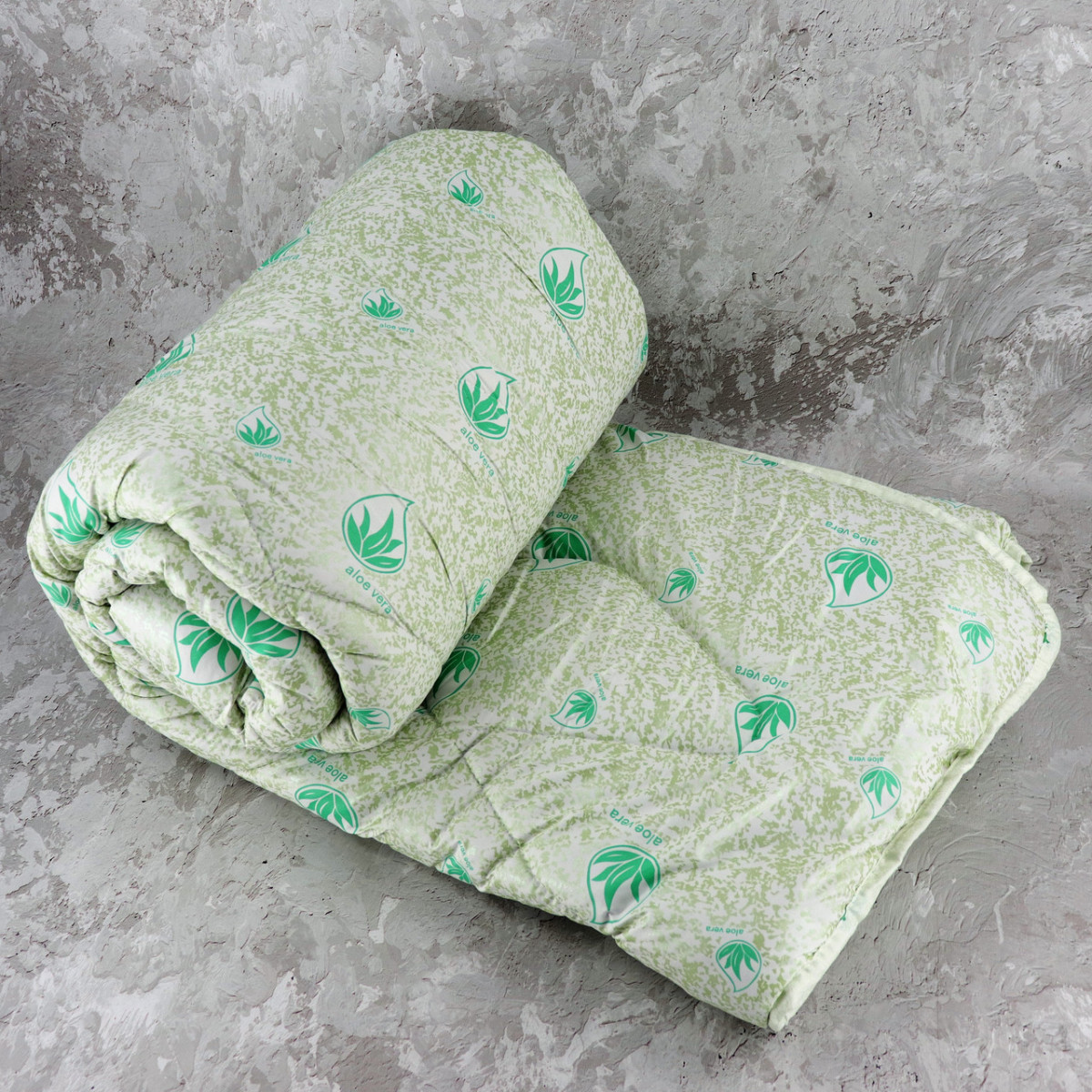 

Одеяло закрытое холлофайбер с пропиткой ALOE VERA (Микрофибра) Полуторное T-55064