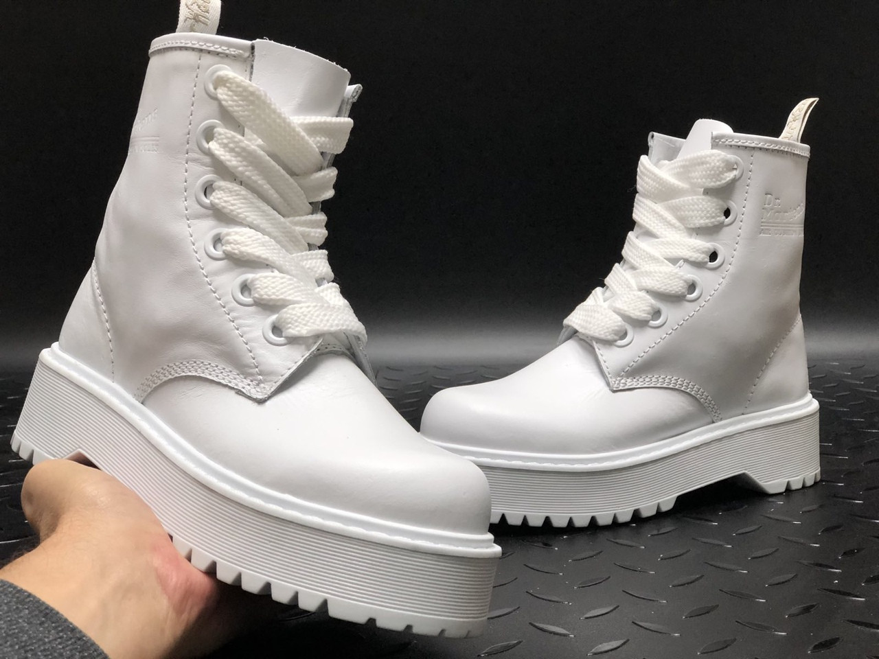 

Ботинки из натуральной кожи белые на платформе осенние демисезонные Dr.Martens MOLLY Мартинс Молли 39, Белый