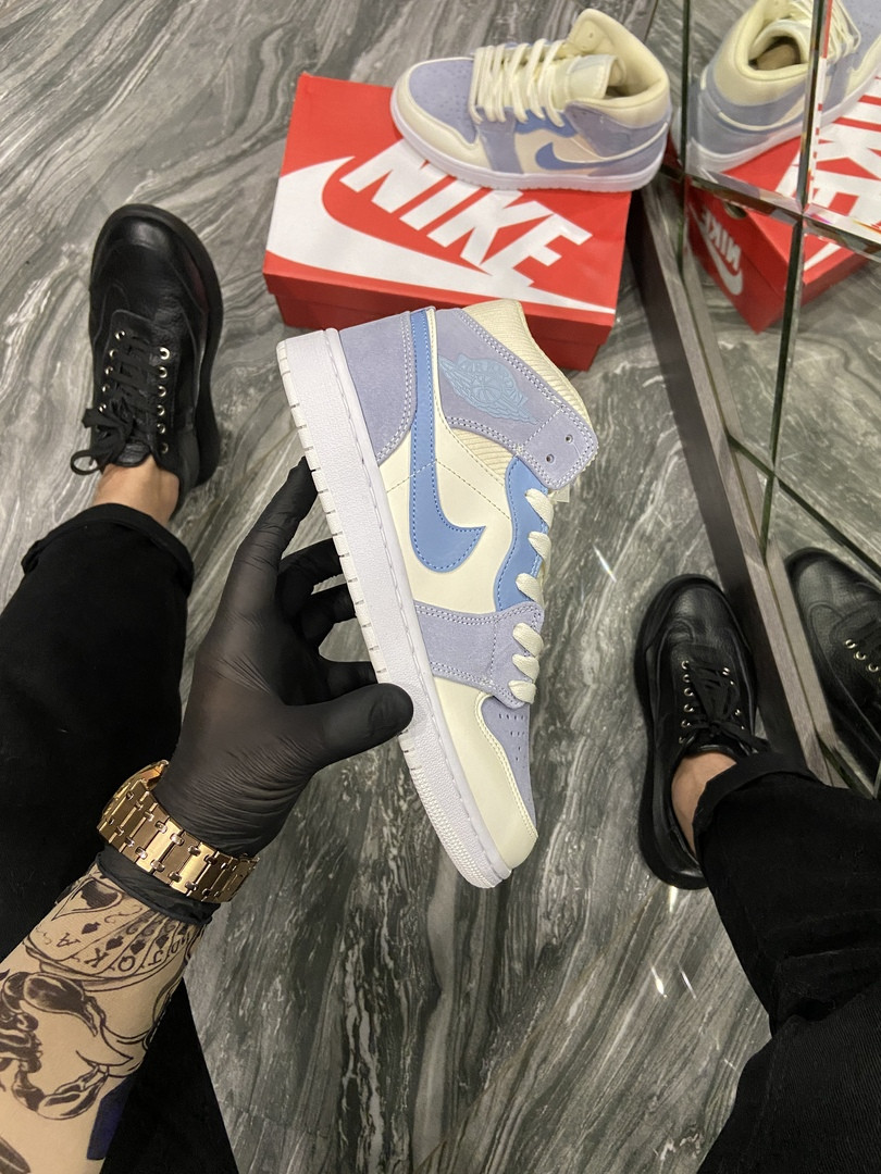 

Nike Air Jordan 1 Retro Kight Blue (Голубой)