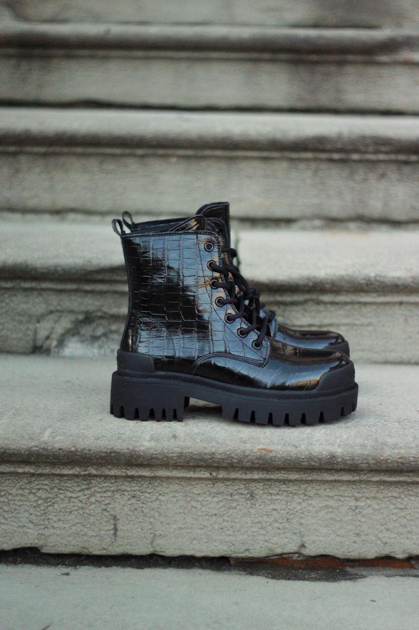 

Ботинки женские Balenciaga Boot Snakeskin черные баленсиага реплика 40, Черный