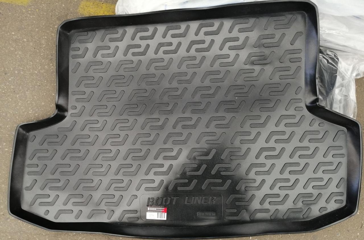 

Коврик в багажник Suzuki SX 4 верх (13-) (пластиковый) Lada Locker, Черный