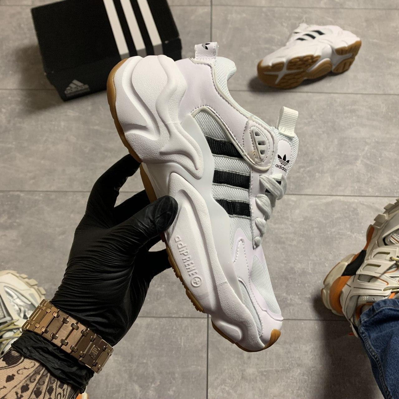 

Мужские кроссовки Adidas Magmur White Black / Адидас Магмур Белые Черные 43, Белый